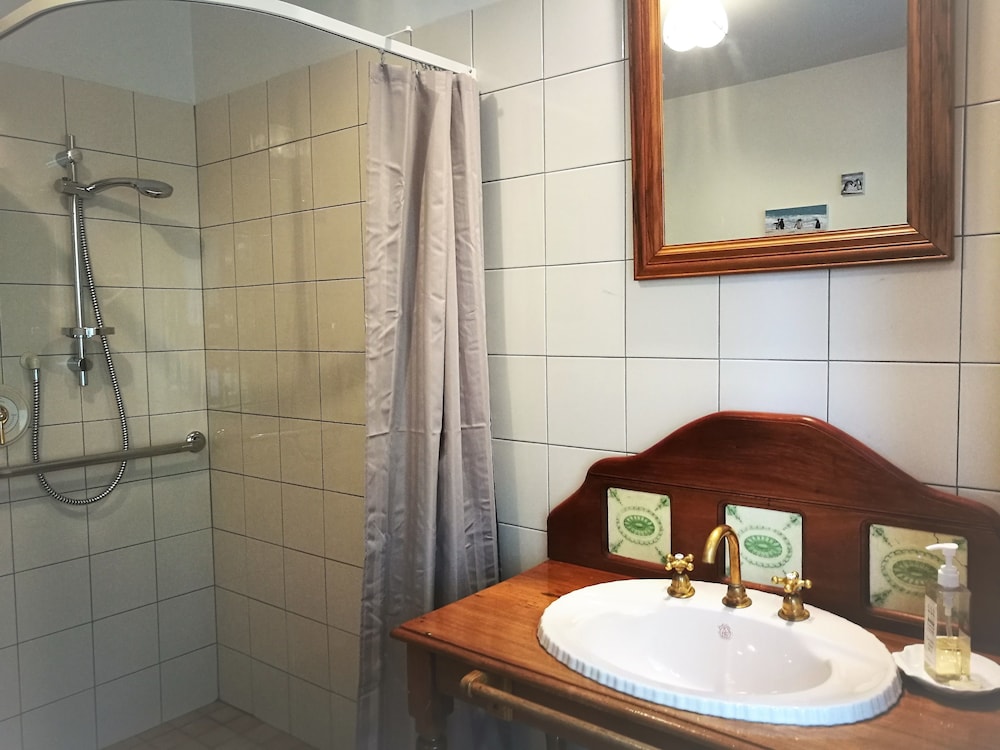 Standard Suite, 1 Bedroom, Non-smoking (Stafford) photo 3