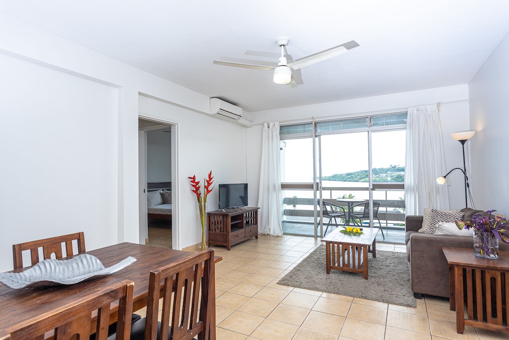 2 Bedroom Apartment Ocean View photo 1