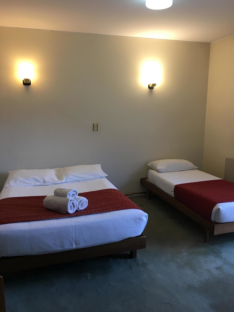 Basic Triple Room photo 3