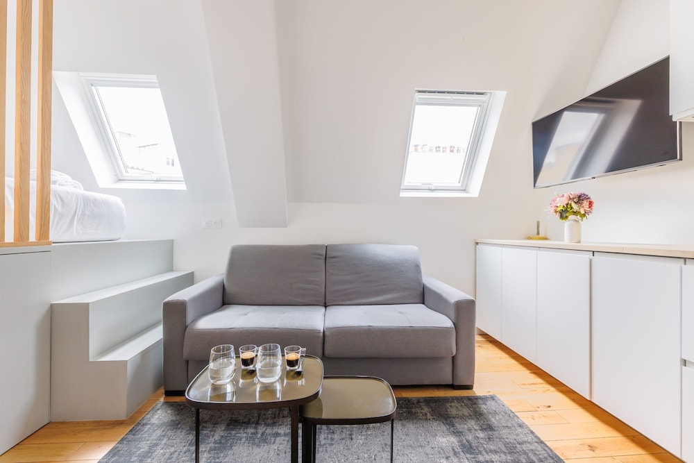 Apartment photo 1