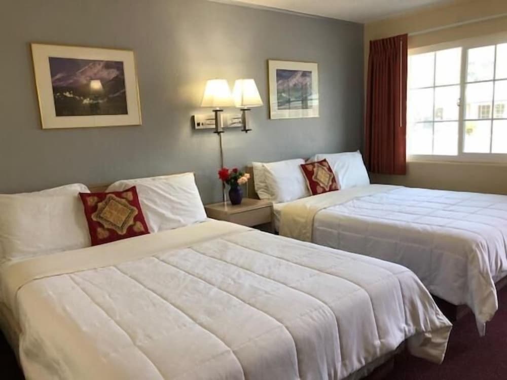 Premium Room, 2 Queen Beds photo 1