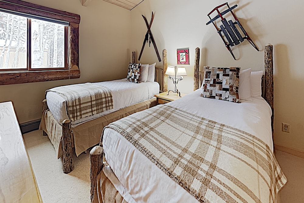 Deluxe Two Bedroom plus Loft ~ A3E photo 3