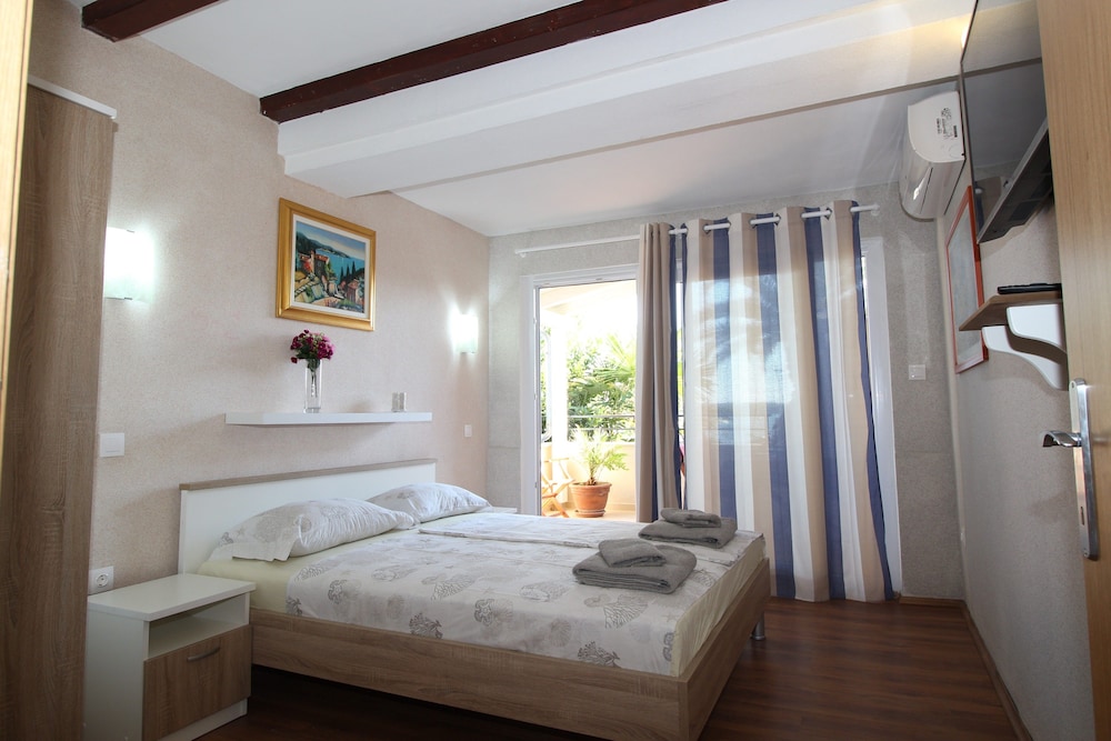 Apartment, 2 Bedrooms, Terrace, Sea View (3)