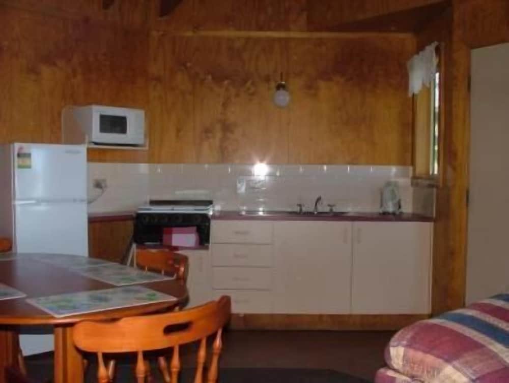 Standard Suite, 2 Bedrooms, Non Smoking, Kitchen (Cottage) photo 3