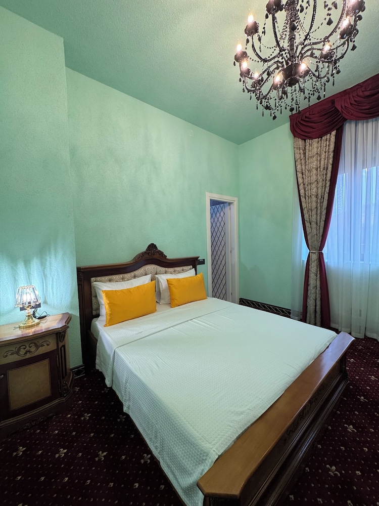 Double Room, Non Smoking, City View