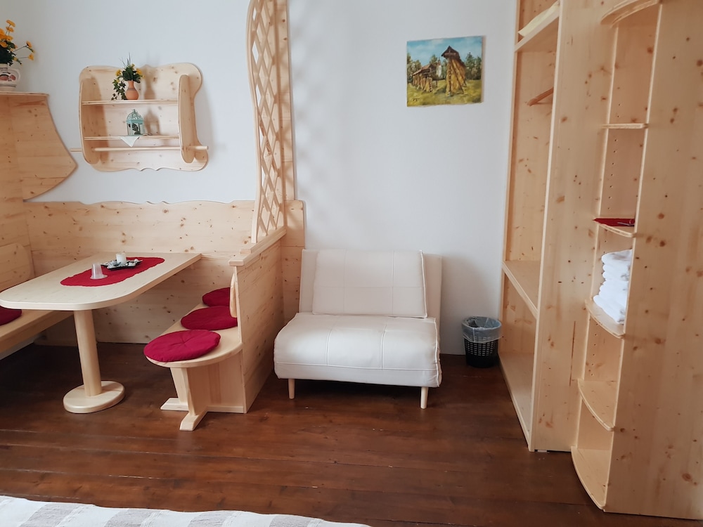 Basic Quadruple Room, 1 Bedroom, Mountain View, Mountainside photo 2