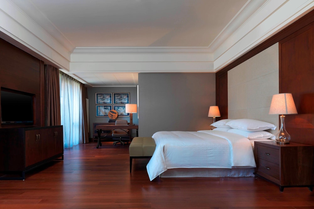 Club Studio Suite, 1 Bedroom, Resort View