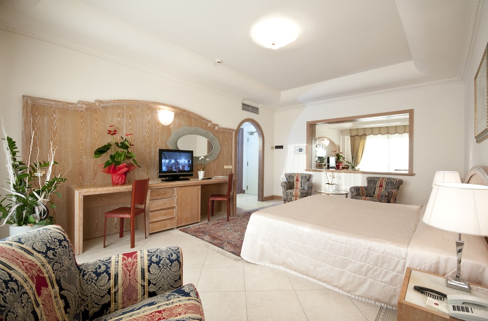 Deluxe Double Room - Photo 2