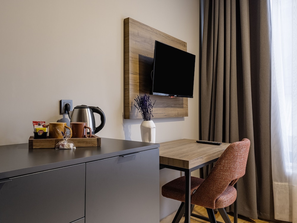 Deluxe Double or Twin Room, Non Smoking photo 2