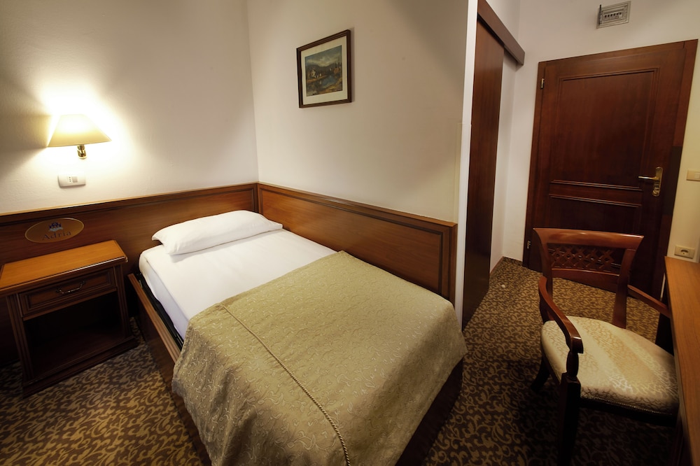 Single Room photo 3