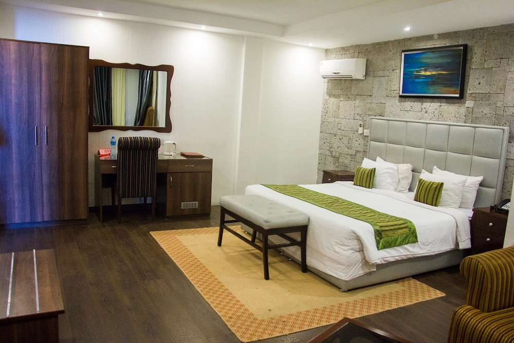 Executive Room