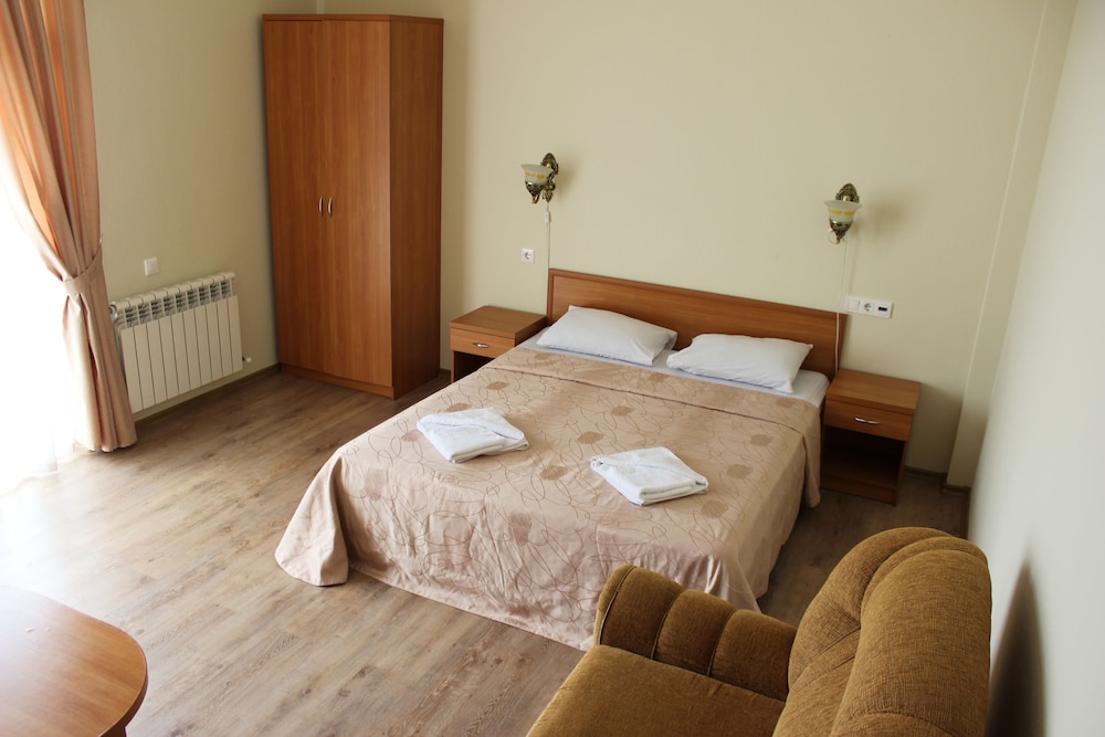 Standard Double Room, Balcony photo 2