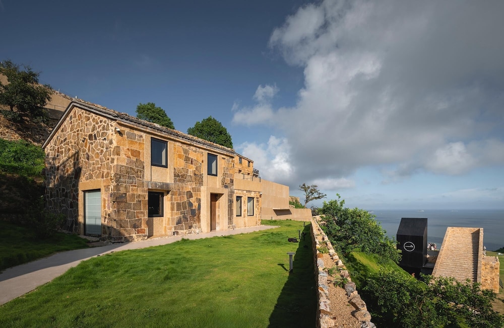 Exclusive House, Patio, Sea View