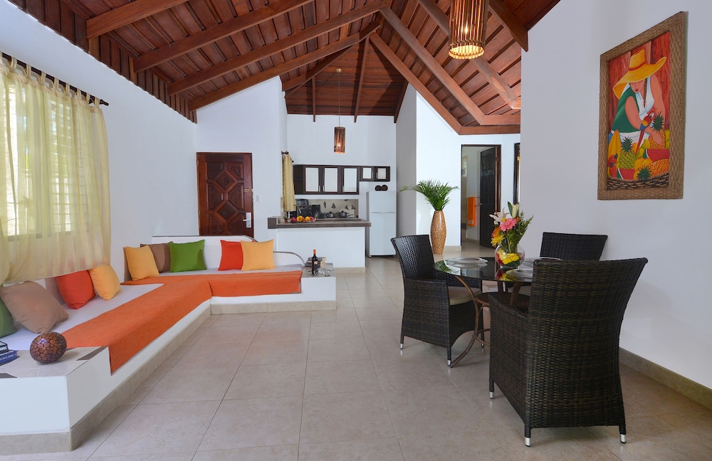 Garden View Two Bedroom Villa photo 3