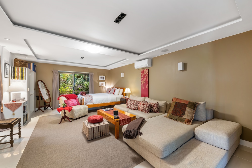 Superior Apartment, 1 Queen Bed With Sofa Bed, Garden View photo 1
