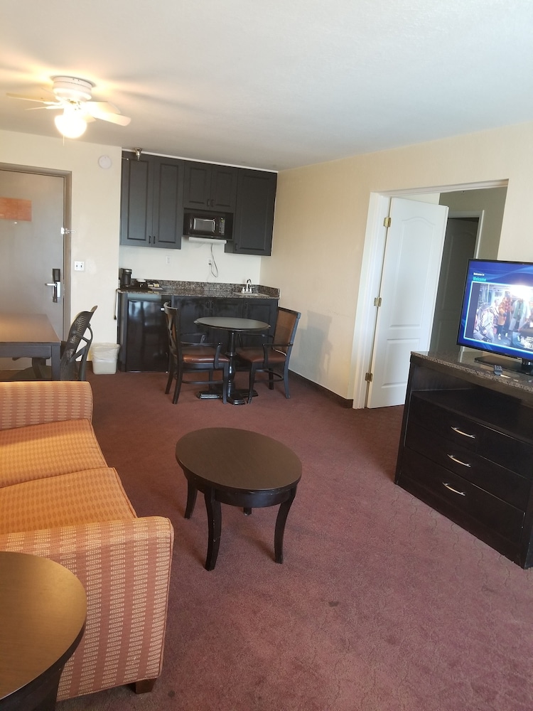 Suite, Multiple Beds, Non Smoking photo 1