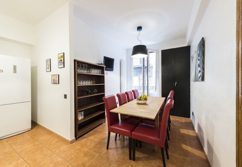 Standard Apartment, 4 Bedrooms, Kitchen photo 2