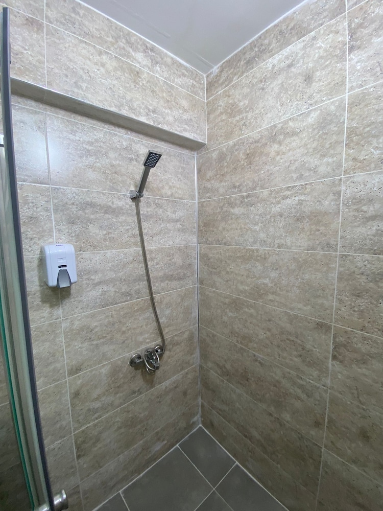 Comfort Room photo 2