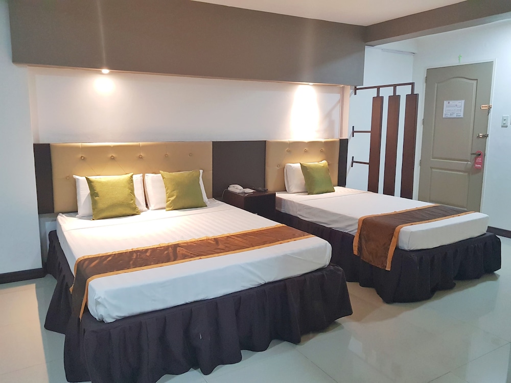 Deluxe Triple Room, 1 Bedroom photo 2