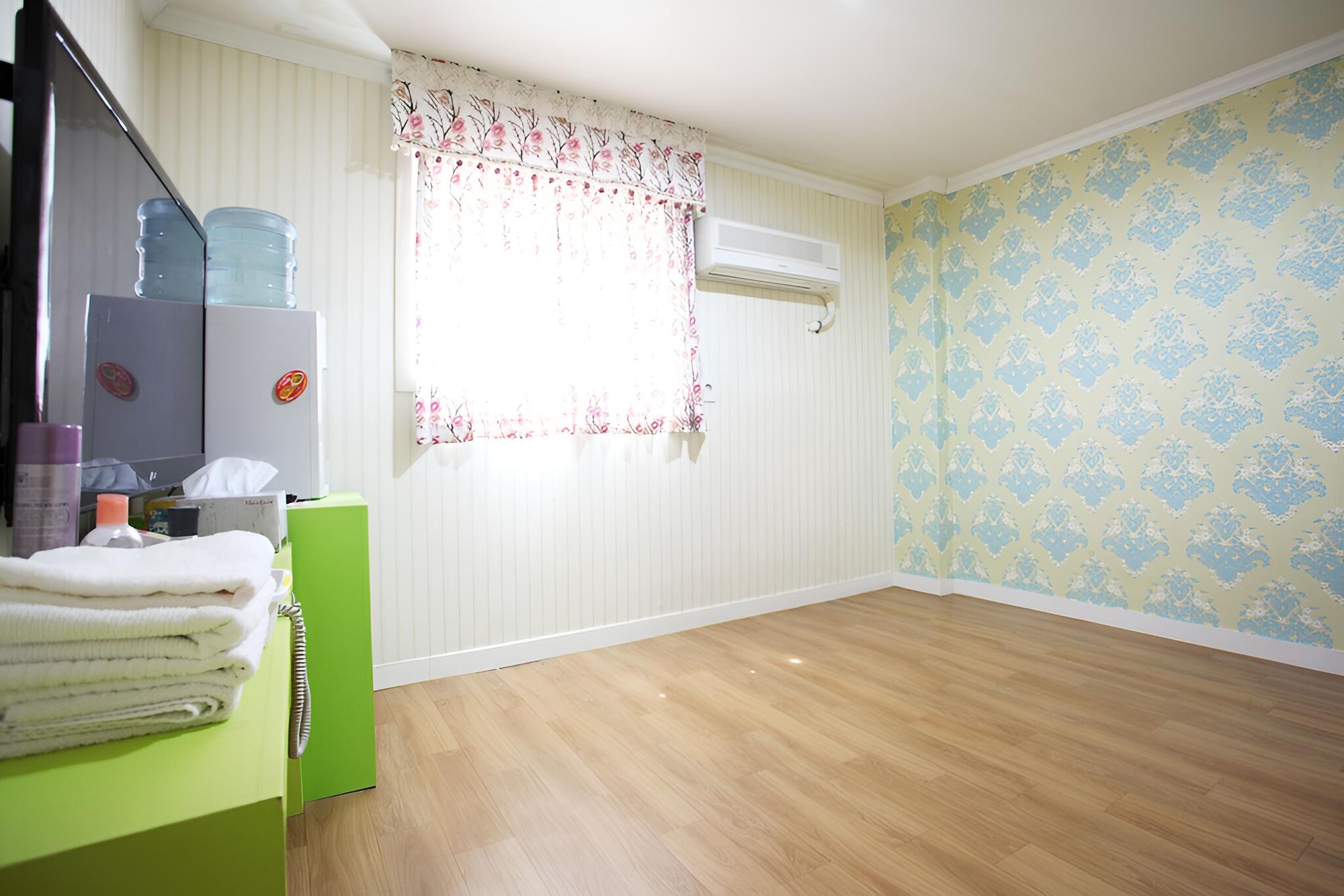 Room (Ondol Room) - Photo 4