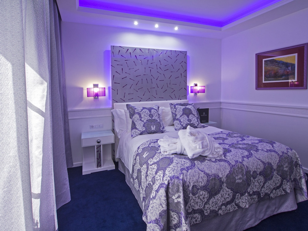 Standard Single Room, Non Smoking, Jetted Tub