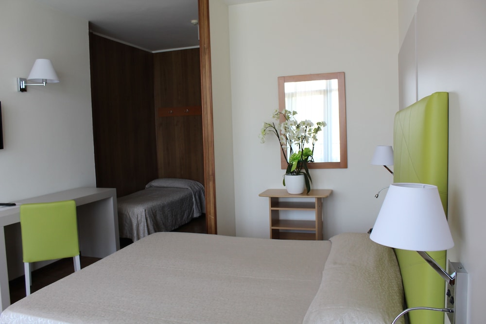 Triple Room - Photo 10