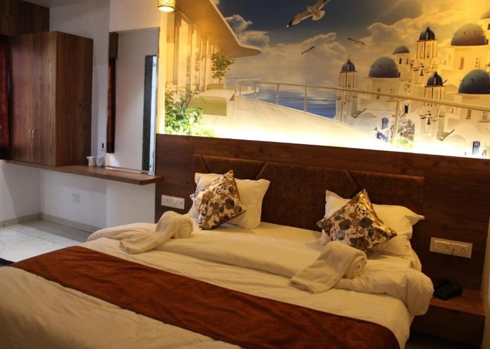 Deluxe Room - Photo 1