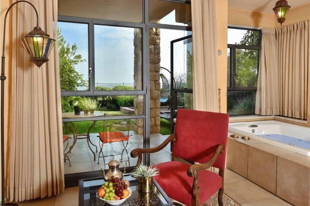 Joy Suite photo 3