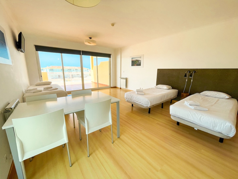 Studio, Balcony - Photo 1
