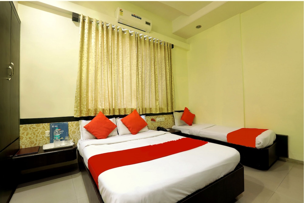 Classic Triple Room, Multiple Beds, Non Smoking photo 2