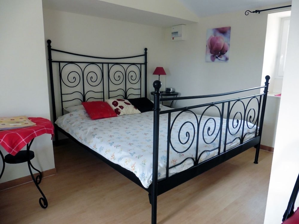 Double Room (Les Coquelicots) photo 1