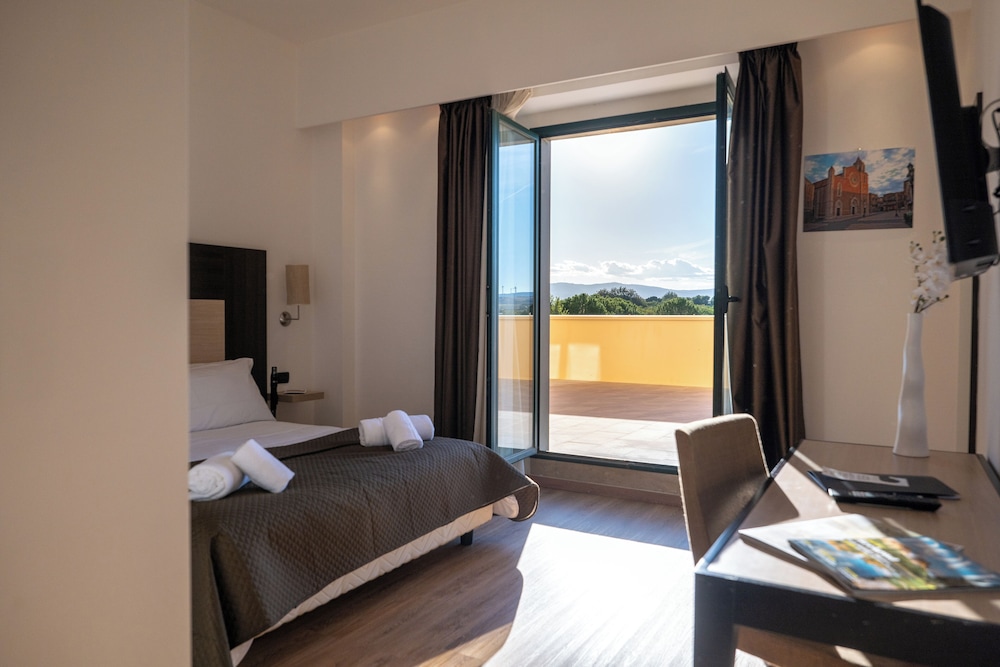 Comfort Double Room, 1 Queen Bed, Terrace photo 1