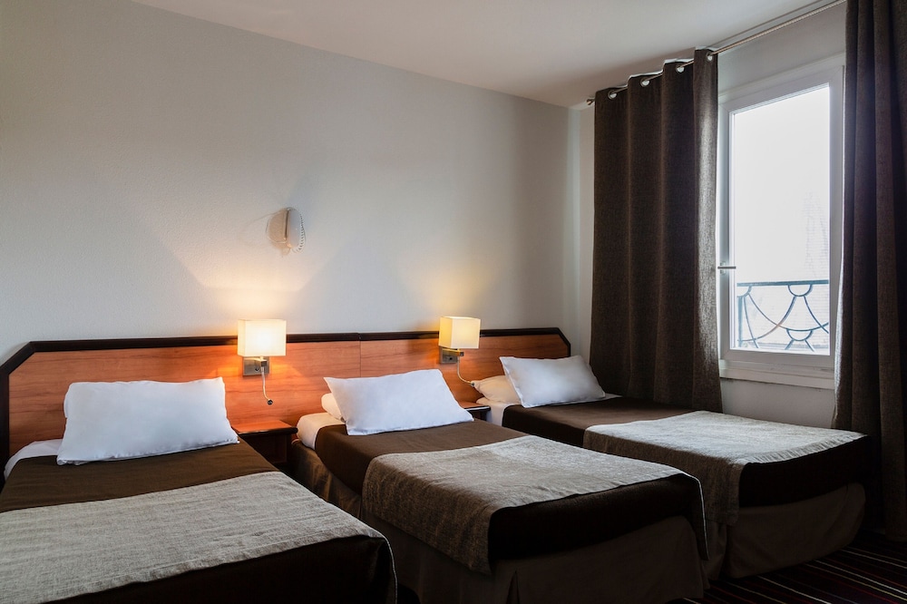 Triple Room, 1 queen bed and 1 single bed - Photo 1