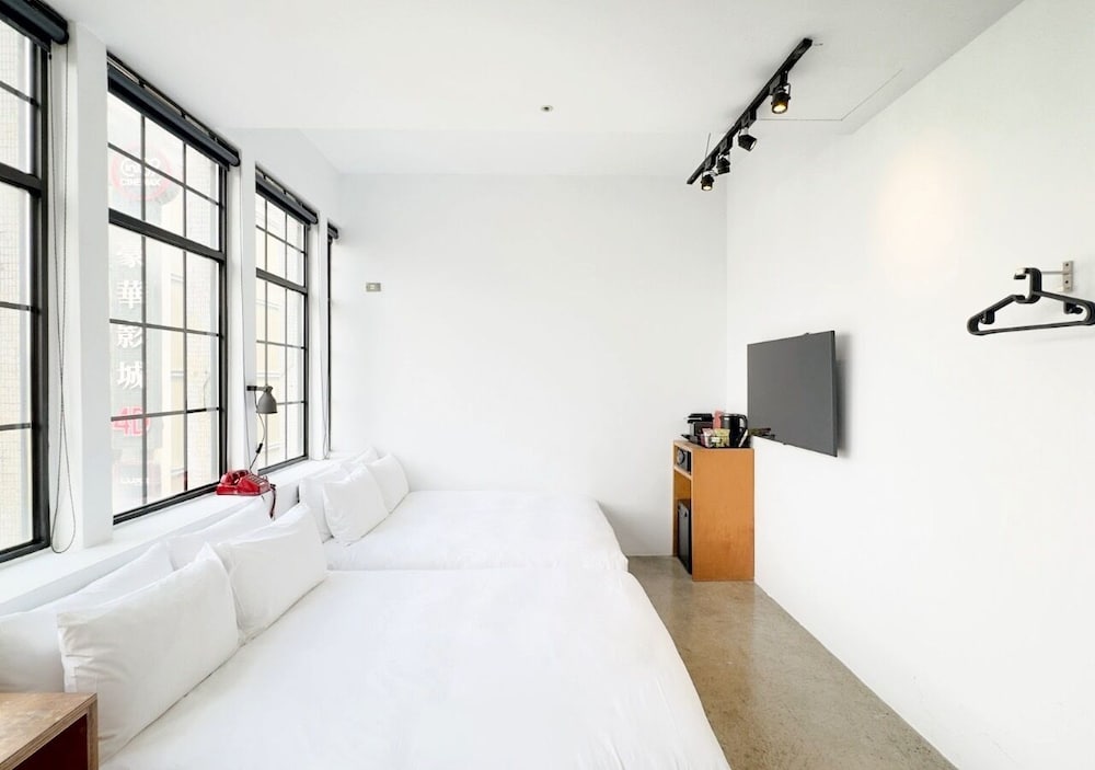 Large Family Quadruple Room (2 Double Beds) photo 1
