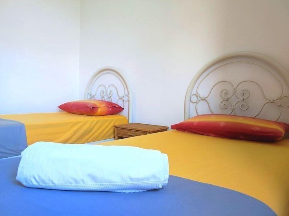 Basic Twin Room photo 3