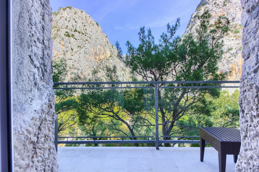 Economy Double Room, Balcony, River View - Photo 4