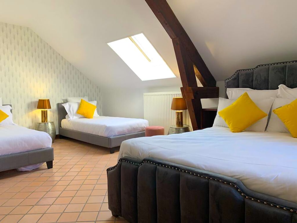 Quadruple Room - Photo 5