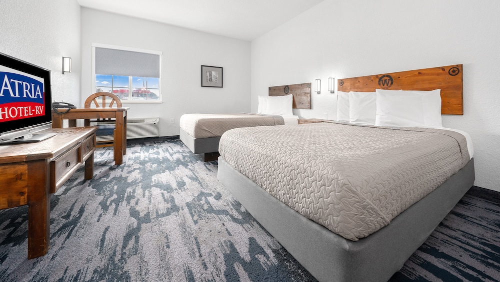 Double Room, 2 Queen Beds, Smoking photo 3