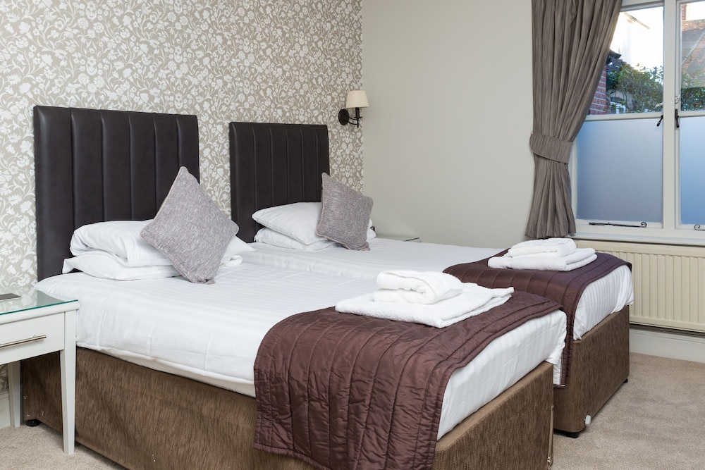 Superior Double or Twin Room - Photo 10