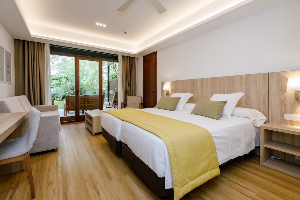 Room, Balcony (Village, 3 adults + 1 child)
