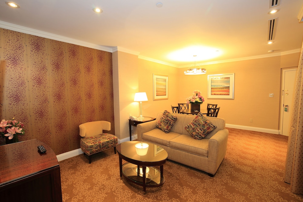Penthouse, 1 Bedroom, Kitchenette photo 3