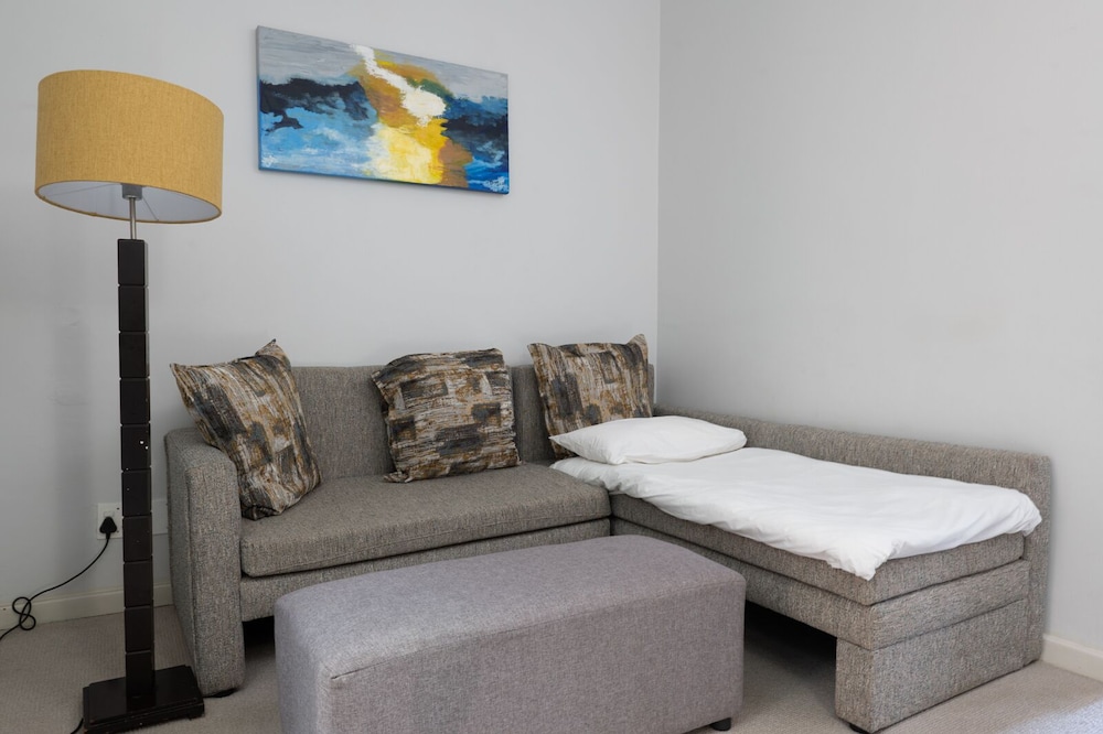 Family Room photo 3