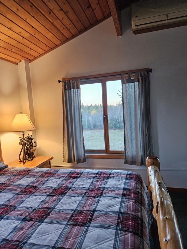 Moose Room at Bear Mountain Lodge photo 3