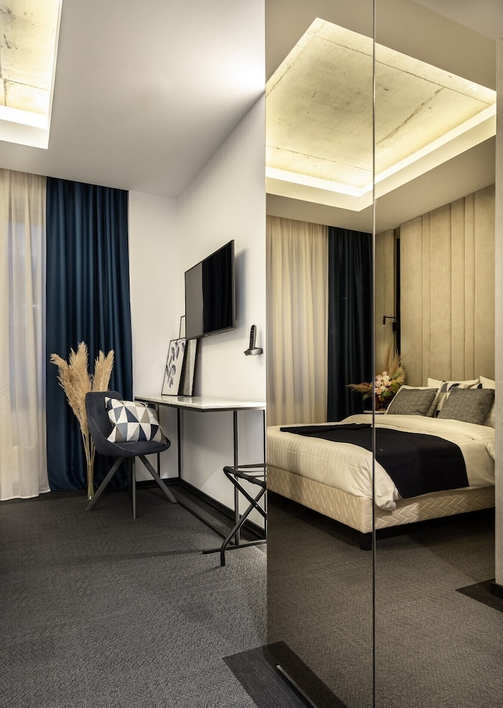 Superior Double Room - Photo 2