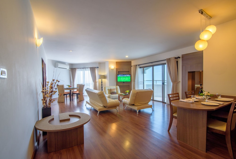 Executive Family Ocean View Suites - Photo 5