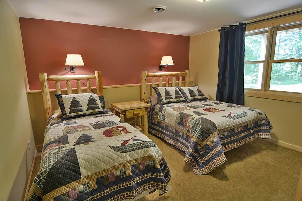 Cabin, Multiple Beds, Kitchen photo 1