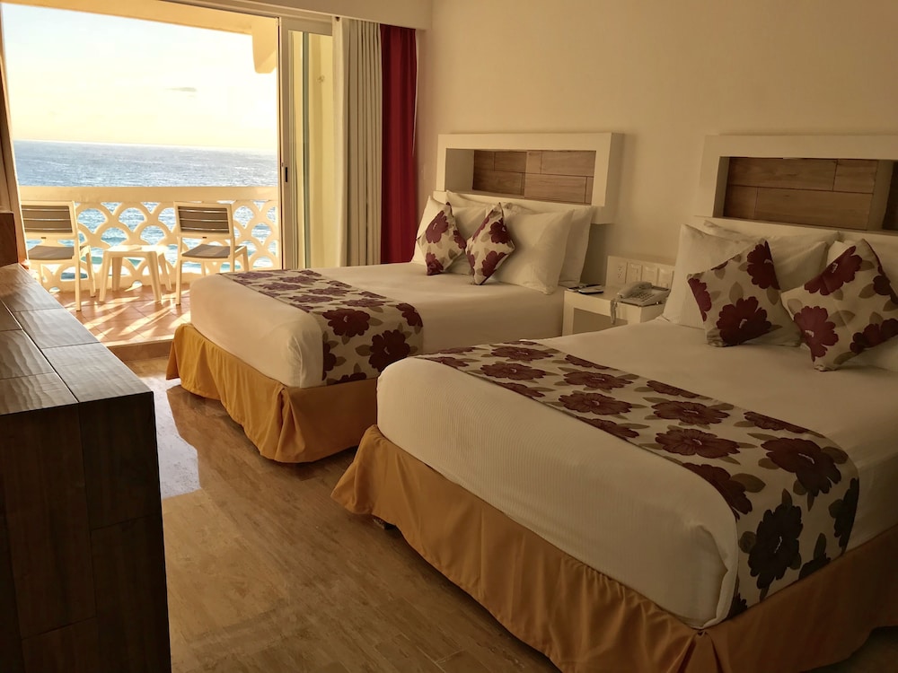 Deluxe Studio Suite, Balcony, Sea View