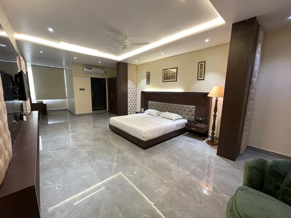 Executive Single Suite