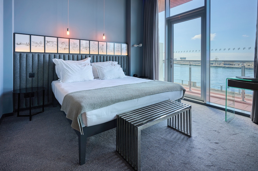 Superior Double or Twin Room photo 2