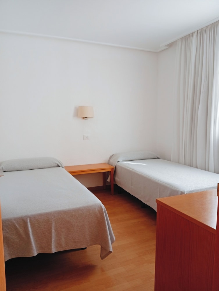 Family Quadruple Room - Photo 6
